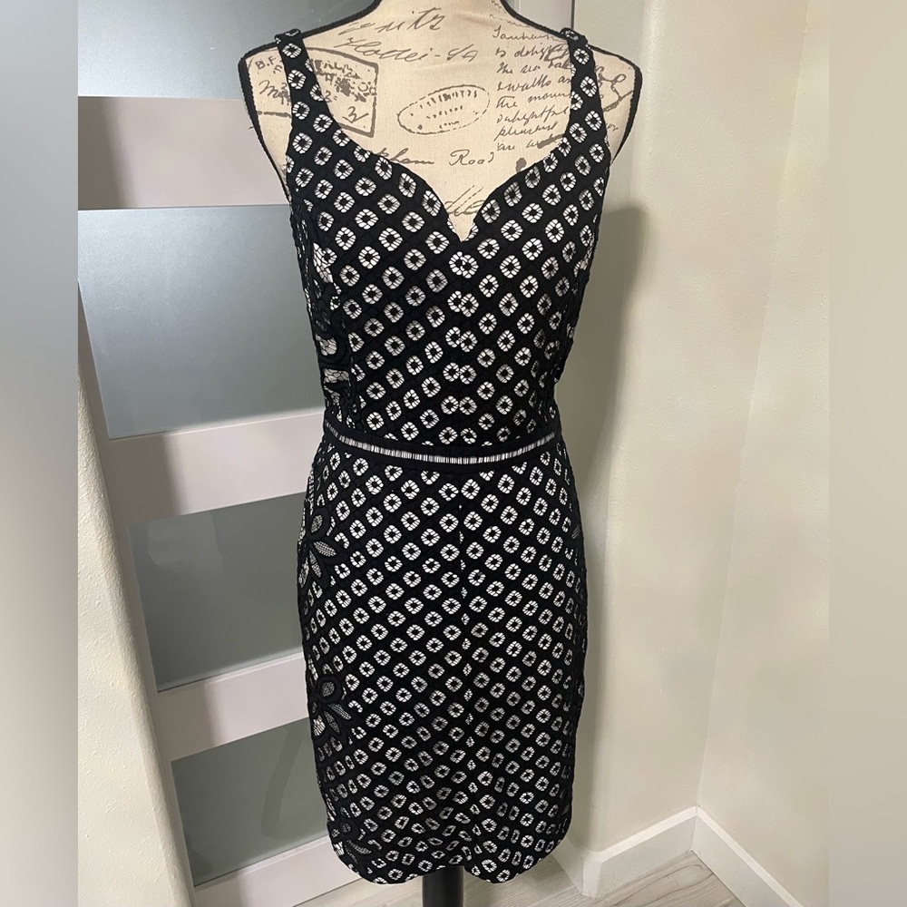 Guess Black Sleeveless Mini Lacey sheath cocktail Dress